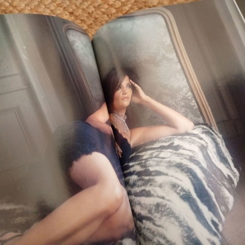 Italian Vogue 2001 magazine with Esther Canadas, Eva Herzigova, Helena Christensen, like new