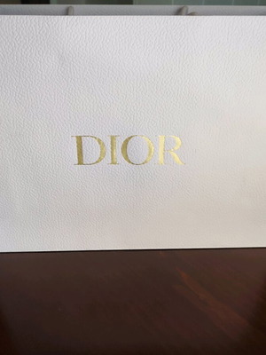 Τσάντα συσκευασίας Dior σαν καινούργια 30x42εκ. με χρυσοτυπία