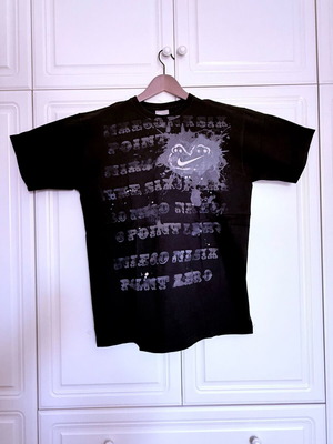 Nike SB T-shirt used, size Large, black
