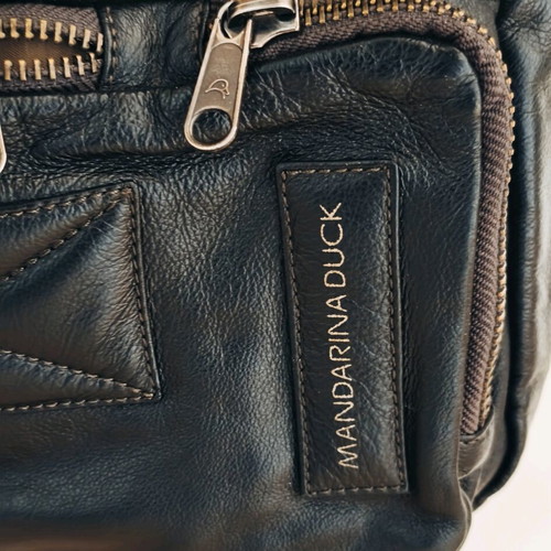 Mandarina Duck leather crossbody bag black like new