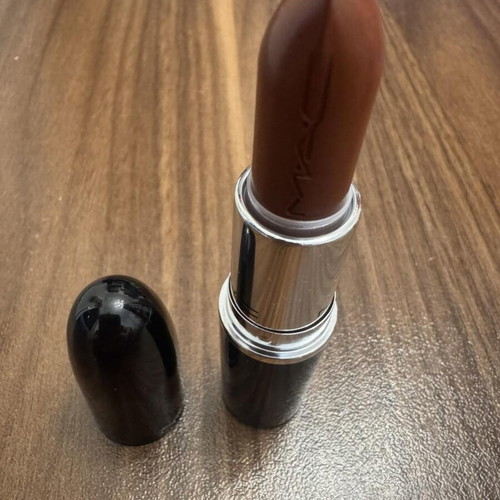 MAC Lustreglass Lipstick Can’t Dull My Shine new