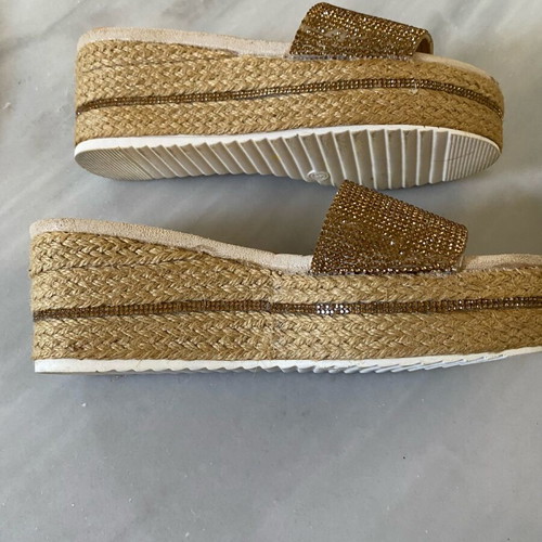 Gold slippers with straw platform and rhinestones like new