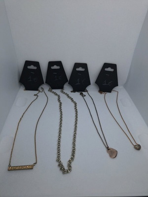 Chain necklaces like new, set of 4 pieces