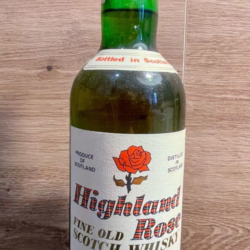 Highland Rose Fine Old Scotch whisky new, vintage 75cl collectible