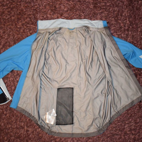 Gore Wear C5 Gore Tex Jacket women size L EU 40 like new, blue