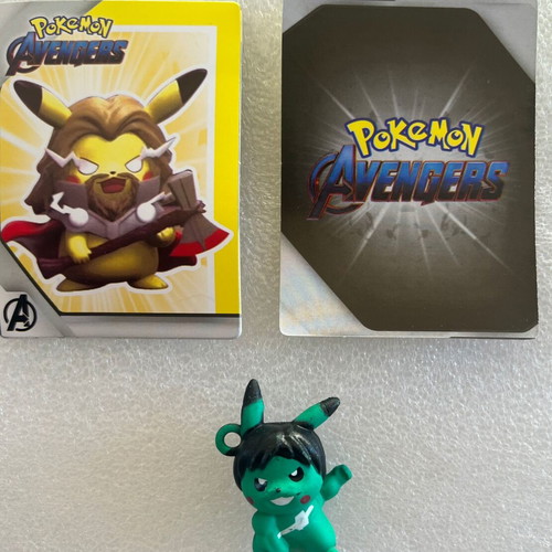 Pokemon Avengers figure like new with bonus cards