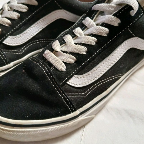 Vans athletic shoes size 37 like new, black unisex