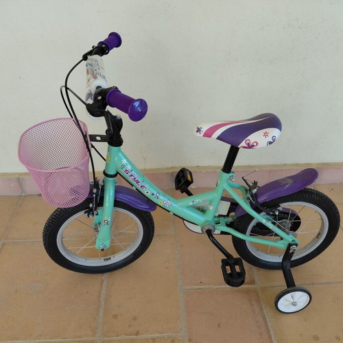 Children's Bicycle 14'' like new with basket