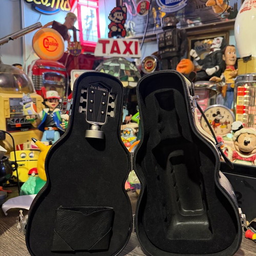 Jack Daniel's Tennessee Whiskey Limited Edition Guitar Case used