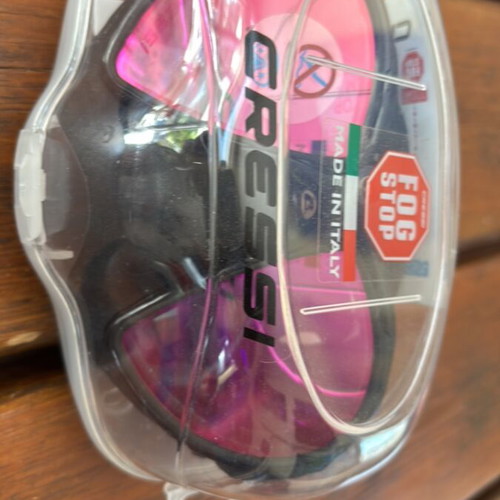 Cressi Zeus diving mask with black iridium fog stop lens