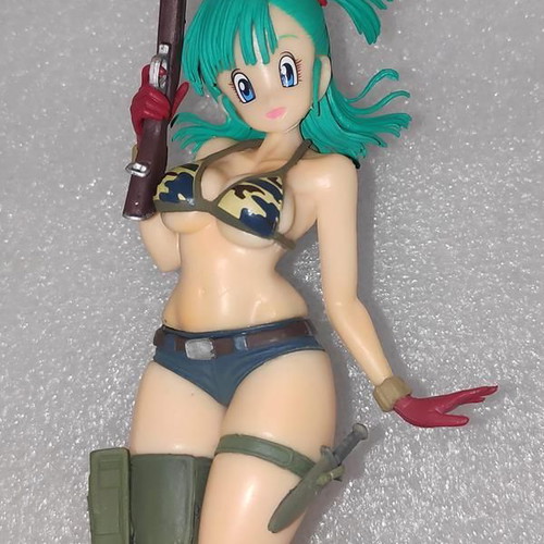 Dragon Ball Bulma figure in military style, 20cm