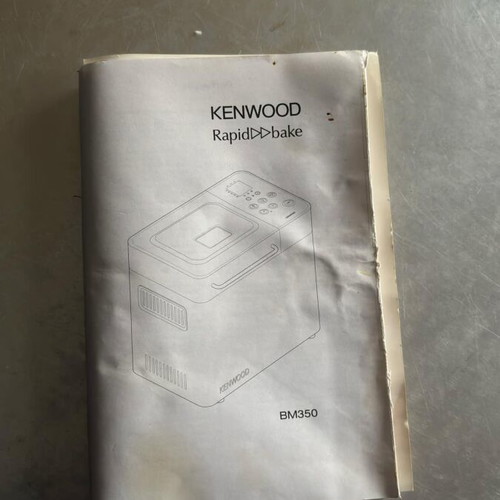 Kenwood BM350 Bread Maker like new, fully functional