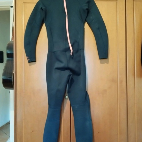Decathlon wetsuit medium size used for windsurfing