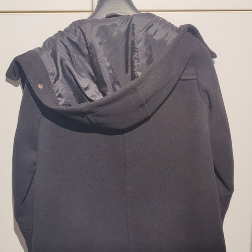 Zara short wool coat like new, black with fur hood size S