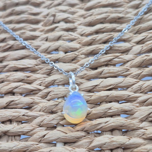 Opal Sterling Silver Necklace new with 8 carat opal gemstone