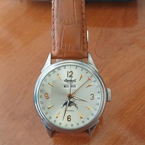 Ingersoll Pawnee watch like new, beige, minor dial defect