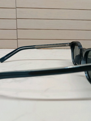 Dior sunglasses like new