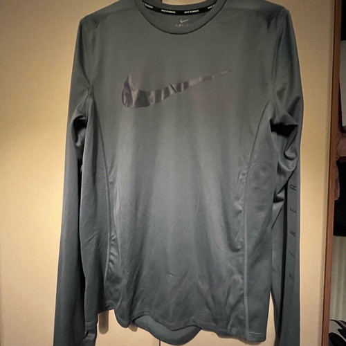 Nike long sleeve shirt like new, gray, size M