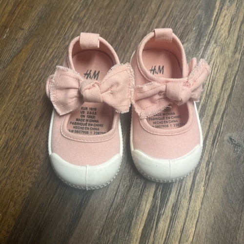 H&M baby shoes and white ballerinas like new, pack