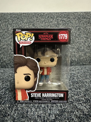 Funko Pop Stranger Things Steve Harrington #1779 new with soft protector