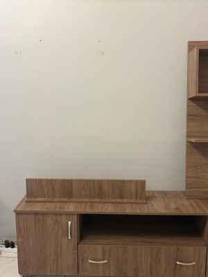 Σύνθεση και βοηθητικό τραπεζάκι σαν καινούργια, 4 κομμάτια