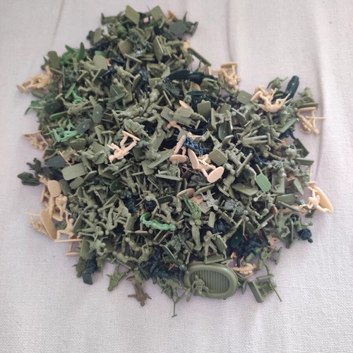 Army men scale 1/72, pack of over 500 figures