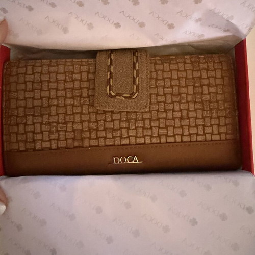 Doca women's wallet, brown taupe with embossed texture and gold details