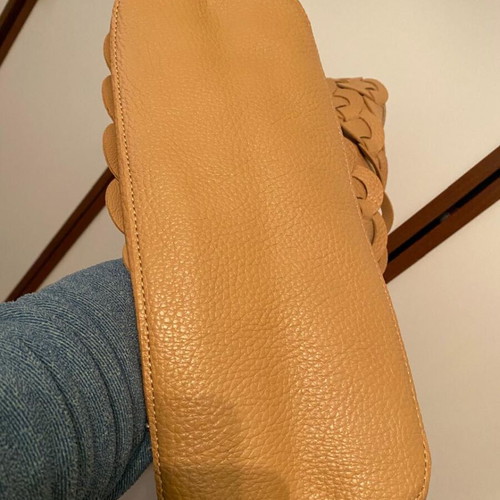 Large shoulder bag like new, beige