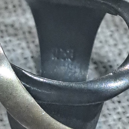 Silver 925 Ring like new, open design with double texture