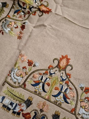 Vintage linen table set of 5 unused with Greek motifs