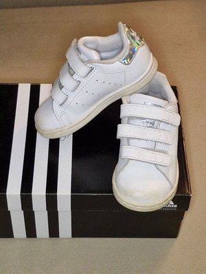 Adidas Stan Smith CF kids sneakers size 23, white with iridescent detail