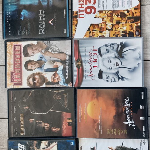 DVD pack of 100 foreign movies like new with subtitles