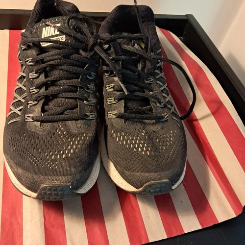 Nike athletic shoes used, size 40.5