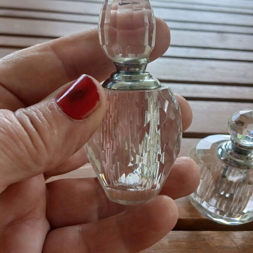 Perfume bottles set new, crystal-like