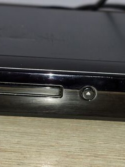 Set of 2 CD and DVD players used, LG premium and United budget series