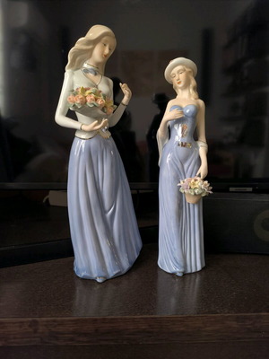Decorative porcelain new, set of 2, 30 cm height