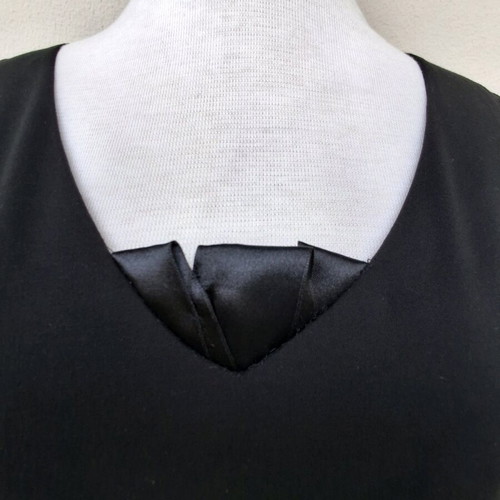 Lussile Excusive Colection dress black like new with satin detail