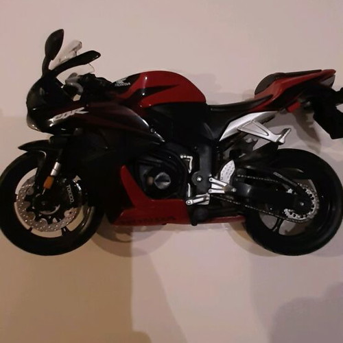 Honda motorcycle 18 cm like new toy for kids