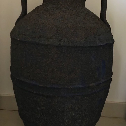 Ceramic amphorae used with iron base, set of 2 pieces