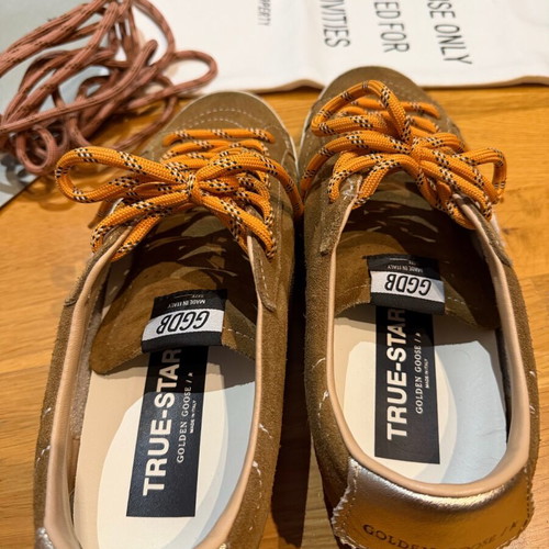 Golden Goose True Star suede sneakers like new, size 43, white and brown