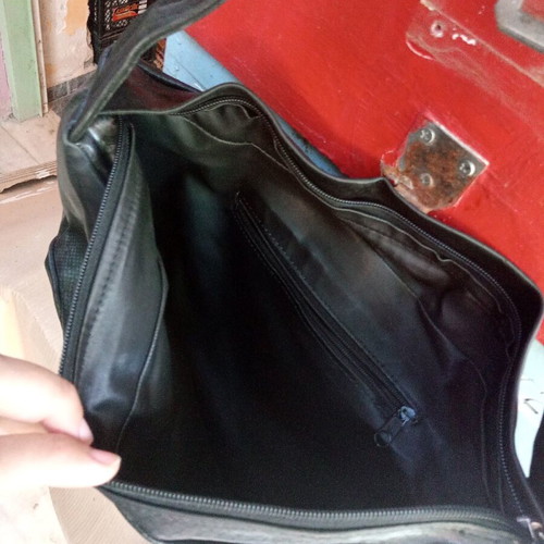 Donna large shoulder bag 43x26 cm like new, black gray with snake pattern