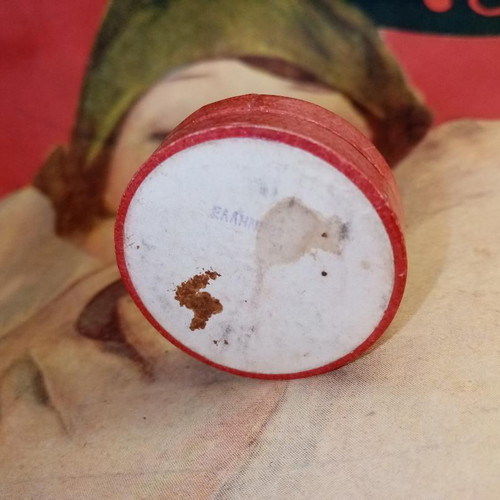 Vintage Select powder box used with puff and powder