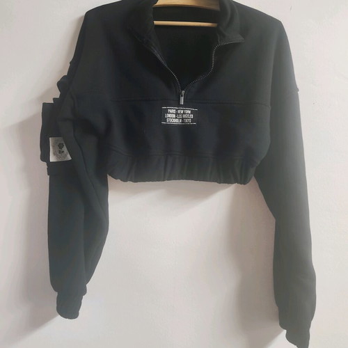 Bershka cropped sweatshirt like new, black, size S