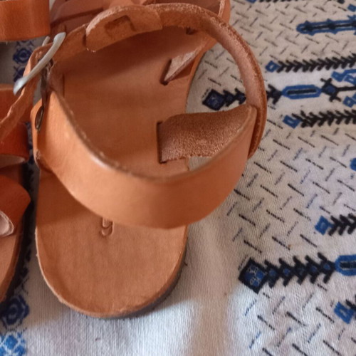 Children's sandals new, sizes 23, 24, 25, 28 & 29, brown leather