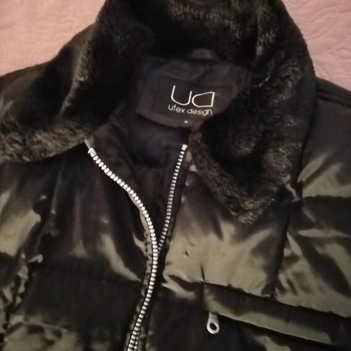 Women's black jacket size M like new with fur collar
