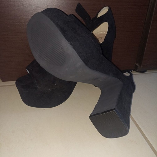 Black high-heeled shoes size 41 new