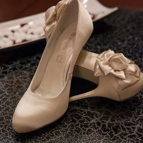 Migato bridal pumps size 37, beige