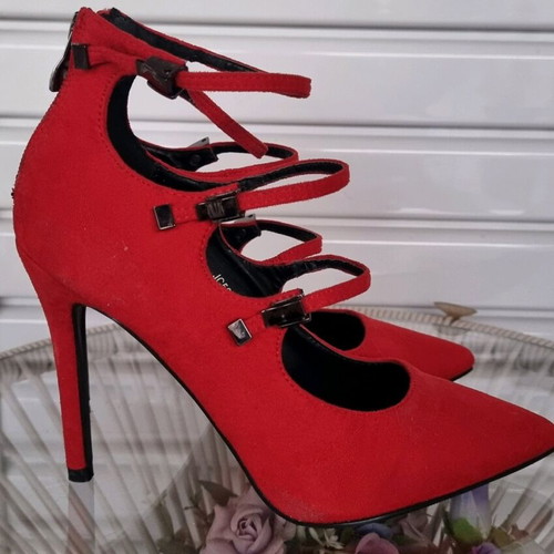 Red stiletto pumps new, size 38, comfortable design