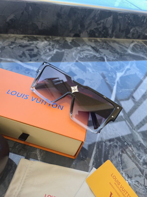 Louis Vuitton sunglasses new, black and white