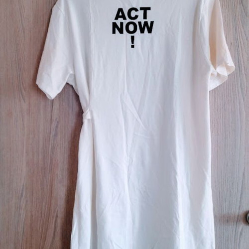 White T-shirt size M new 100% cotton